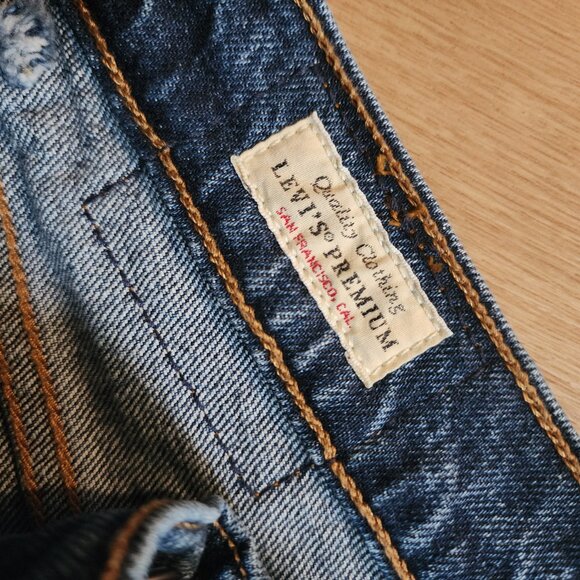 Levi's Ribcage Bell Vintage Women's Jeans - Picture 7 of 14